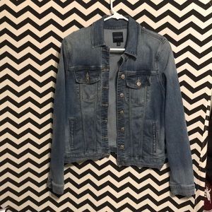 Stretchy jean jacket